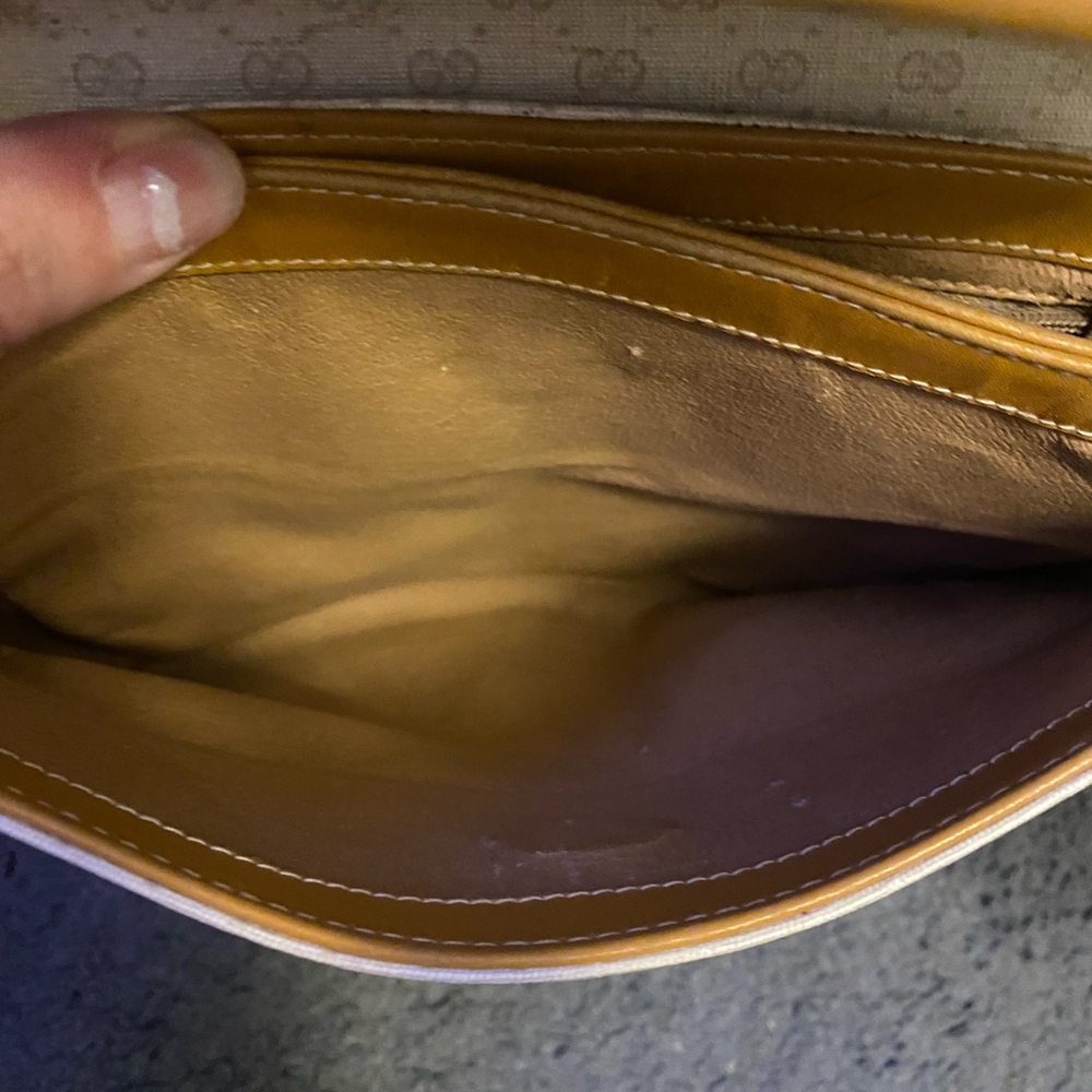 Vintage Gucci Tan Shoulder Bag - Picture 4 of 5